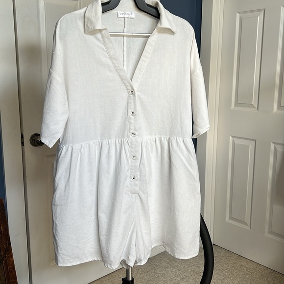 Vestique white Romper with Pockets - Picture 4 of 11